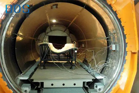 碳纤维复合材料的热压罐成型工艺步骤解析