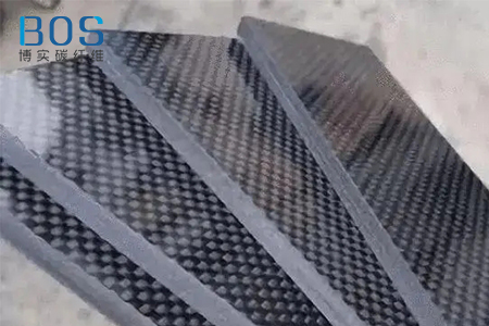 碳纤维复合材料孔隙有哪些原因？