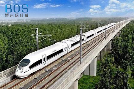 高铁上采用碳纤维复合材料的优势具体有哪些？